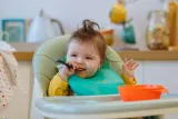 Набор детской посуды Tommee Tippee Easi-scoop для самостоятельного питания, 4 шт 6m+ — фото 4