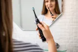 Щётки Truelife SonicBrush Clean30 Duo звуковые, комплект чёрная и белая, 2 шт — фото 3