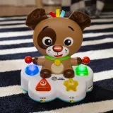 Игрушка музыкальная Baby Einstein Drum Learn Dean Musical Learning Toy развивающая, со звуками, 1 шт 6 m+ — фото 2