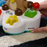 Игрушка музыкальная Baby Einstein Drum Learn Dean Musical Learning Toy развивающая, со звуками, 1 шт 6 m+ — фото 4