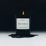 Свеча ароматическая BYREDO Cotton Poplin с цветочным ароматом, 240 г — фото 3