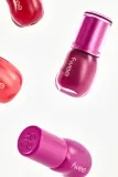Масло-блеск для губ fwee 3D Voluming Gloss Cola Edition с маслом ши и миндальным маслом, 5,3 г, оттенок 13 Dirty Cola 30% — фото 7