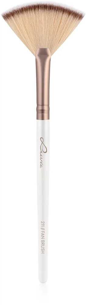 Кисть веерная для лица Luvia Cosmetics Elegance Fan Brush для пудровых средств, с синтетическим ворсом, 1 шт 211