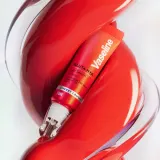 Сыворотка для губ тонирующая Vaseline Gluta-Hya Lip Serum с SPF и гиалуроновой кислотой, 10 мл, оттенок Cherry Crush — фото 3