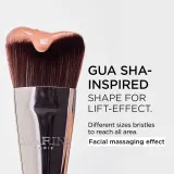 Кисть для тонального средства Clarins Double Serum Foundation Brush с синтетическим ворсом, берёзовая рукоятка, 1 шт — фото 2