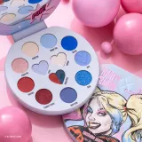 Палетка теней для век essence Harley Quinn матовые и блестящие оттенки, 10,2 г, оттенок 02 Mad Love — фото 4