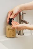 Жидкое мыло для рук KUNDAL Objet Exfoliating Waterfull Hand Wash с отшелушивающим действием, 380 мл z zapachem Sparkling Citrus — фото 2