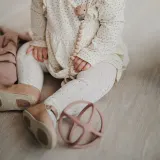 Прорезыватель силиконовый Mushie Ball Teether розовый, для детей от 3 месяцев, 1 шт — фото 2