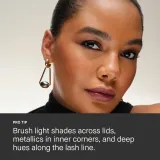 Палетка теней для век Bobbi Brown Nudes Eyeshadow Palette нюдовые оттенки, стойкие, 1 шт, оттенок Rosey Nudes — фото 5