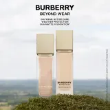 База под макияж Burberry Beyond Wear Radiance Primer с эффектом сияния, увлажняющая, 30 мл — фото 8