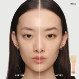 Тональная основа Burberry Beyond Wear Perfecting Matte Foundation матирующая, стойкая, 30 мл, оттенок 30 Light Cool — фото 3