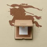 Пудра компактная Burberry Beyond Wear Powder 2 в 1, матирующая, фиксирующая, 11 г, оттенок Deep 04 — фото 5