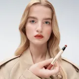 Помада жидкая Burberry Brit Matte Veil матовая, увлажняющая, 3 мл, оттенок Red Brick 656 — фото 6
