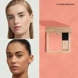 Румяна для лица Burberry Beyond Wear Outdoor Blush компактные, стойкие, с зеркалом и кисточкой, 9 г, оттенок 32 Rose Meadow — фото 2