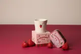 Свеча ароматическая Paddywax Bistro Strawberry, с соевым воском, весенне-летний аромат, 226 г — фото 4