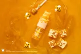 Блеск для губ Wet n Wild Winnie the Pooh Buzz Buzz Hunny с высоким глянцем, 4,5 мл zapachy Bee Sweet (Honey) — фото 3