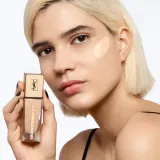 Тональный крем Yves Saint Laurent Touche Eclat Le Teint стойкий, с эффектом сияния, SPF 22, 25 мл, оттенок B10 Porcelain — фото 5