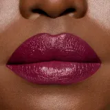 Помада для губ MAC Cosmetics Holiday MACximal Satin Lipstick сатиновая, стойкая, интенсивный пигмент, 3,5 г, оттенок Berry Iconic — фото 5