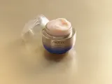 Крем для лица Shiseido Vital Perfection Uplifting Firming Cream подтягивающий, с эффектом лифтинга, 50 мл — фото 3