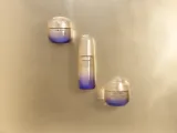 Ночной крем для лица Shiseido Vital Perfection Overnight Firming Treatment с эффектом лифтинга, насыщенная кремовая текстура, 50 мл — фото 5