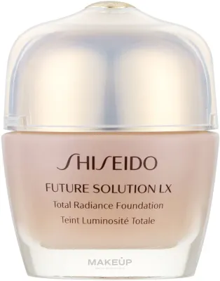 Тональная основа Shiseido Future Solution LX осветляющая SPF 15, 30 мл