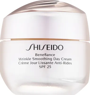 Крем для лица Shiseido Benefiance Wrinkle Smoothing для зрелой кожи с SPF 25 50 мл