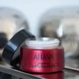Укрепляющая ночная маска против глубоких морщин Ahava Apple of Sodom Overnight Deep Wrinkle Mask, 50 мл — фото 6