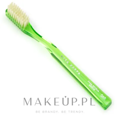 Щётка зубная Acca Kappa Medium Pure Bristle Model 568, средней жёсткости, с натуральной щетиной, ручная работа, зелёная, 1 шт
