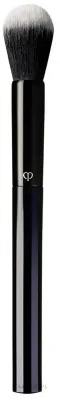 Кисть для румян Cle De Peau Beaute Powder And Cream Blush Brush для пудровых и кремовых текстур, с футляром