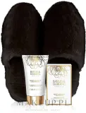 Baylis & Harding Baylis & Harding Sweet Mandarin & Grapefruit (f/lot/140 мл + f/salt/100 г + acc) - Набор для ухода за ногами Baylis and Harding Sweet Mandarin and Grapefruit лосьон 140 мл, кристаллы для ног 100 г и тапочки — фото 2