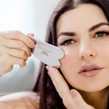 Набор Crystallove Cryo Ice массажер-роллер скребок гуаша из нержавеющей стали и масло 10 мл — фото 5