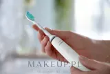 Электрическая зубная щётка Philips 2100 Series HX3651/13 со сменными насадками, зарядка от USB, 1 шт — фото 5