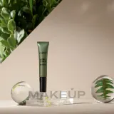 Крем для кожи вокруг глаз Ahava Safe pRetinol Eye Cream с безопасным ретинолом, 15 мл — фото 4