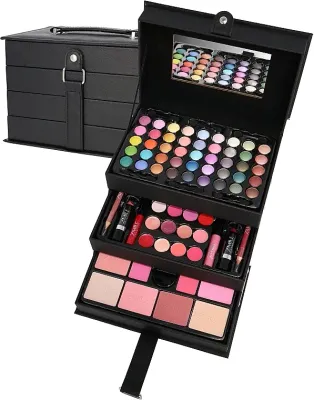 Палетка-набор для макияжа лица, глаз и губ Zmile Cosmetics Beauty Case Makeup Palette