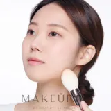 Кисть для контуринга Banila Co B. by Banila Contour Brush веганская из синтетического ворса — фото 2