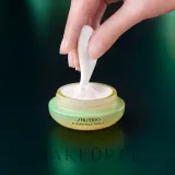 Shiseido Future Solution LX Legendary Enmei крем для кожи вокруг глаз антивозрастной 15 мл, люксовый уход с травой энмеи и массажером — фото 7