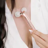 Набор Crystallove Clear Quartz 3D Limited Edition массажер для лица горного хрусталя и сыворотка 30 мл — фото 6