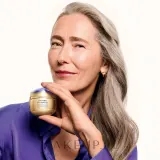 Крем для лица Shiseido Vital Perfection Supreme концентрированный для зрелой кожи сменный блок 50 мл — фото 7