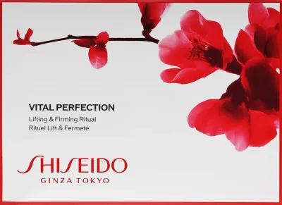 Набор для лица Shiseido Vital Perfection из 6 средств для зрелой кожи с уходовыми компонентами