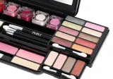 Палетка-набор для макияжа лица, глаз и губ Zmile Cosmetics Classic Makeup Palette — фото 5