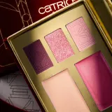 Палетка для макияжа глаз и лица Catrice Festive Treasures Multi-use Palette — фото 5