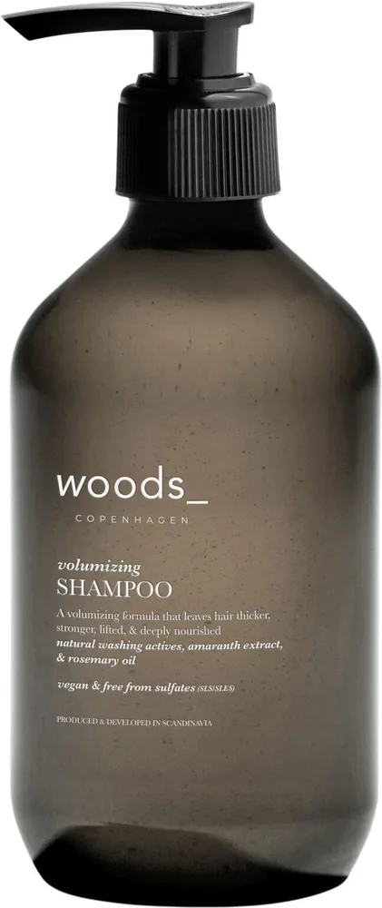 Шампунь Woods Copenhagen Volumizing для объёма тонких волос, с амарантом, морошкой, шиповником и протеинами пшеницы, 400 мл, Дания
