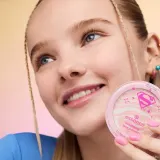 Пудра для лица компактная Essence Superman Beautifying Face Powder, матовый финиш, с деликатным сиянием, 6 г — фото 4