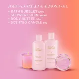Набор Baylis & Harding Jojoba Vanilla & Almond Oil пена для ванны 300 мл крем-гель для душа 300 мл масло для тела 50 мл и ароматическая свеча 60 г — фото 4