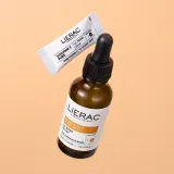 Набор Lierac Radiance Protocole концентрированная сыворотка 30 мл и чистый витамин C 14 шт — фото 3