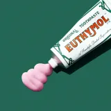 Зубная паста Euthymol Original Toothpaste, розовая, с эвкалиптом и ментолом, 75 мл — фото 3