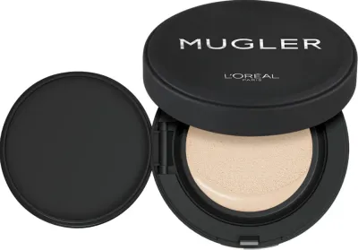 Тональная основа-кушон L'Oreal Paris X Mugler Subtle Glow Cushion Foundation, с естественным сиянием, со спонжем и зеркалом, 14 г