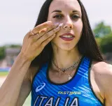 Набор солнцезащитного крема SportLab Milano Active Sun SPF50+ шестнадцать саше для спорта 16x8 мл — фото 3