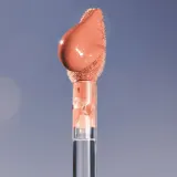 Жидкая помада для губ Essence Nuts About You Glitter Switch Liquid Lipstick, нюдовый оттенок, мерцающий финиш, 4 мл, оттенок 01 - Kiss Me Prince! — фото 4