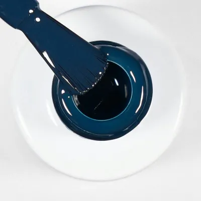 Гель-лак для ногтей Alessandro International Striplac UV Colour, полимеризация 60 секунд, 6,5 мл, оттенок 121 - Superstition Blue